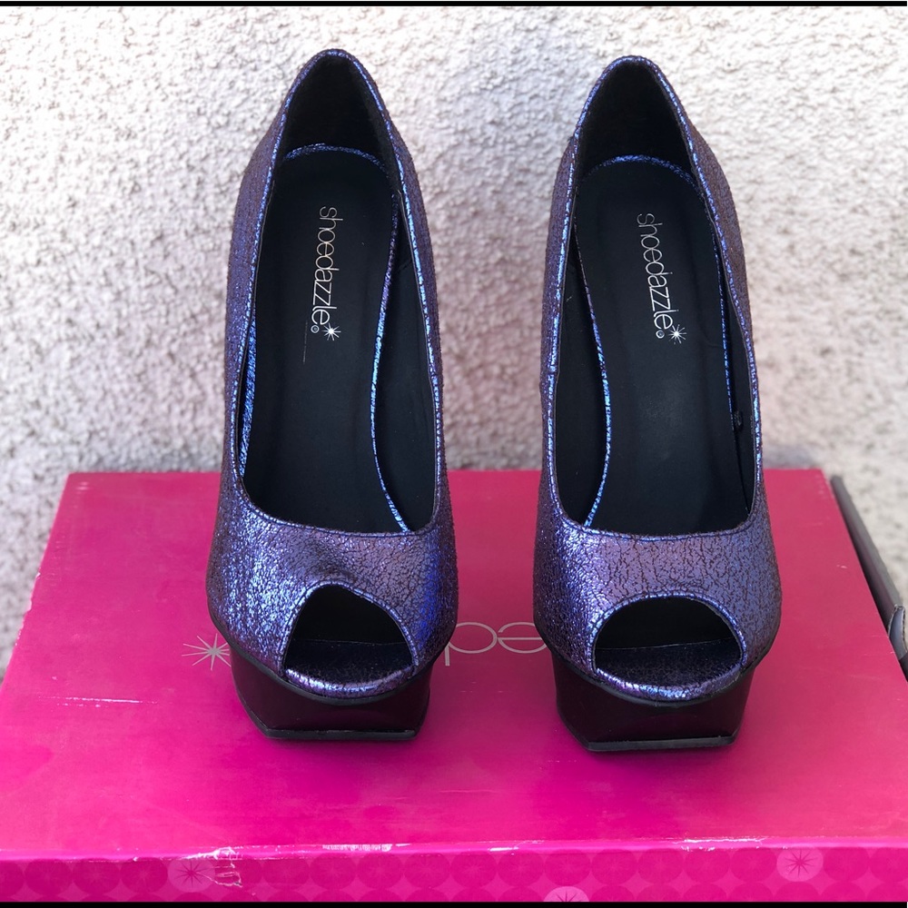 Blue peep toe pumps